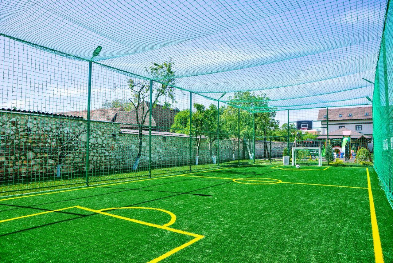 Conacul Ambient Hotel Cristian  Luaran gambar