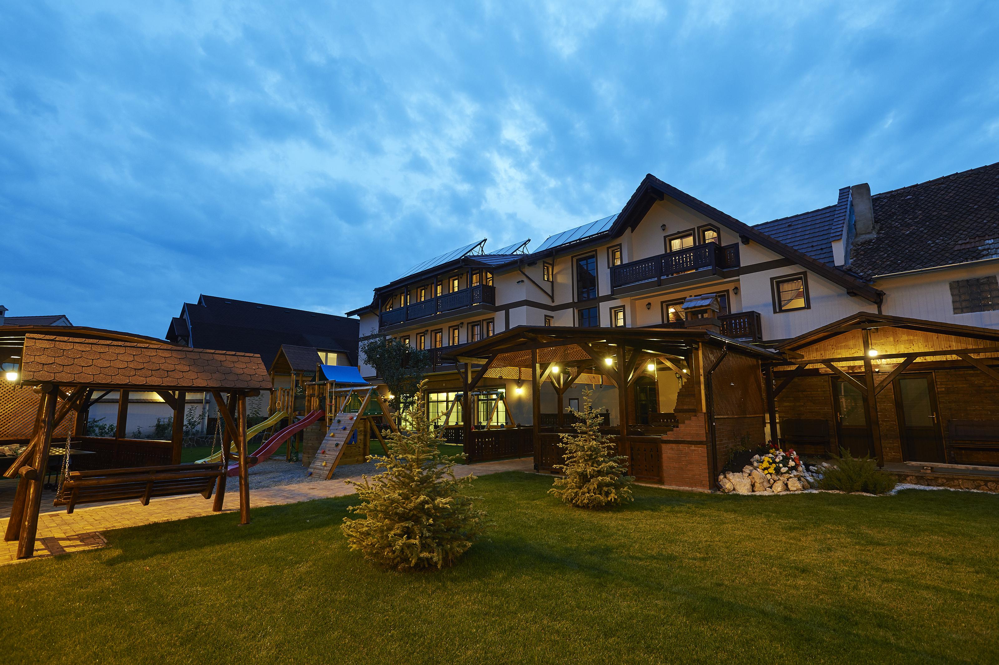 Conacul Ambient Hotel Cristian  Luaran gambar